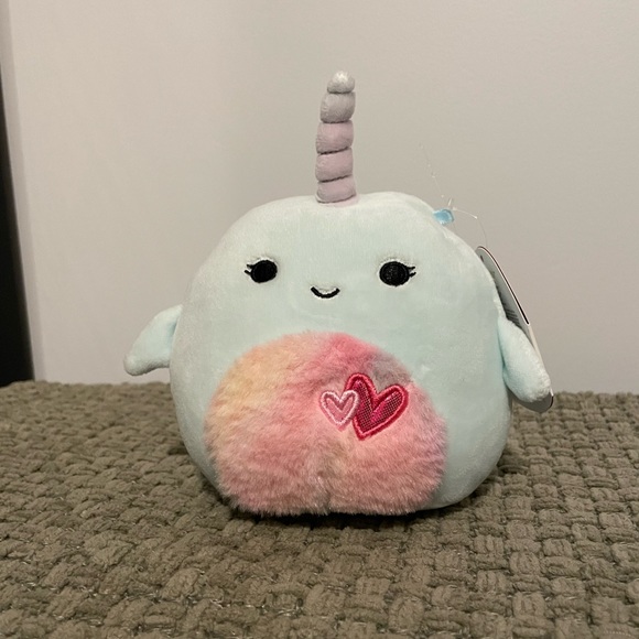Squishmallow Valentines Bundle - Picture 5 of 7